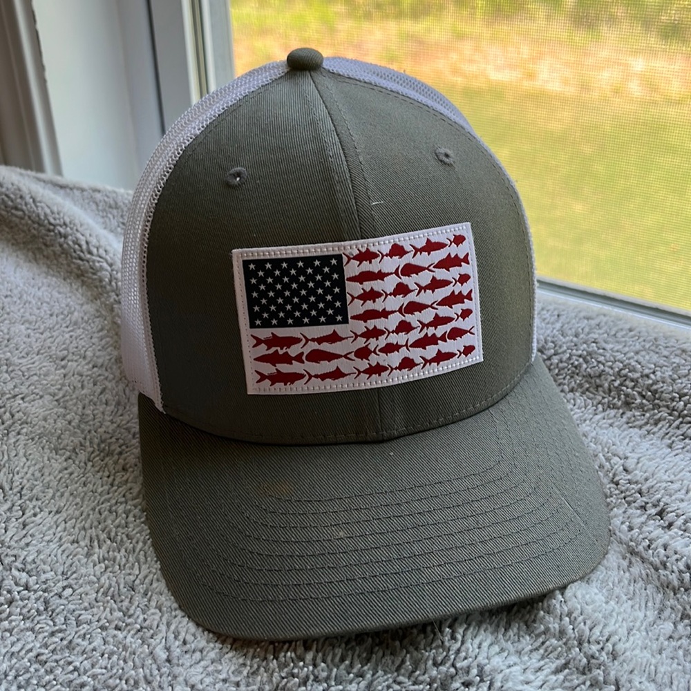 columbia PFG hat